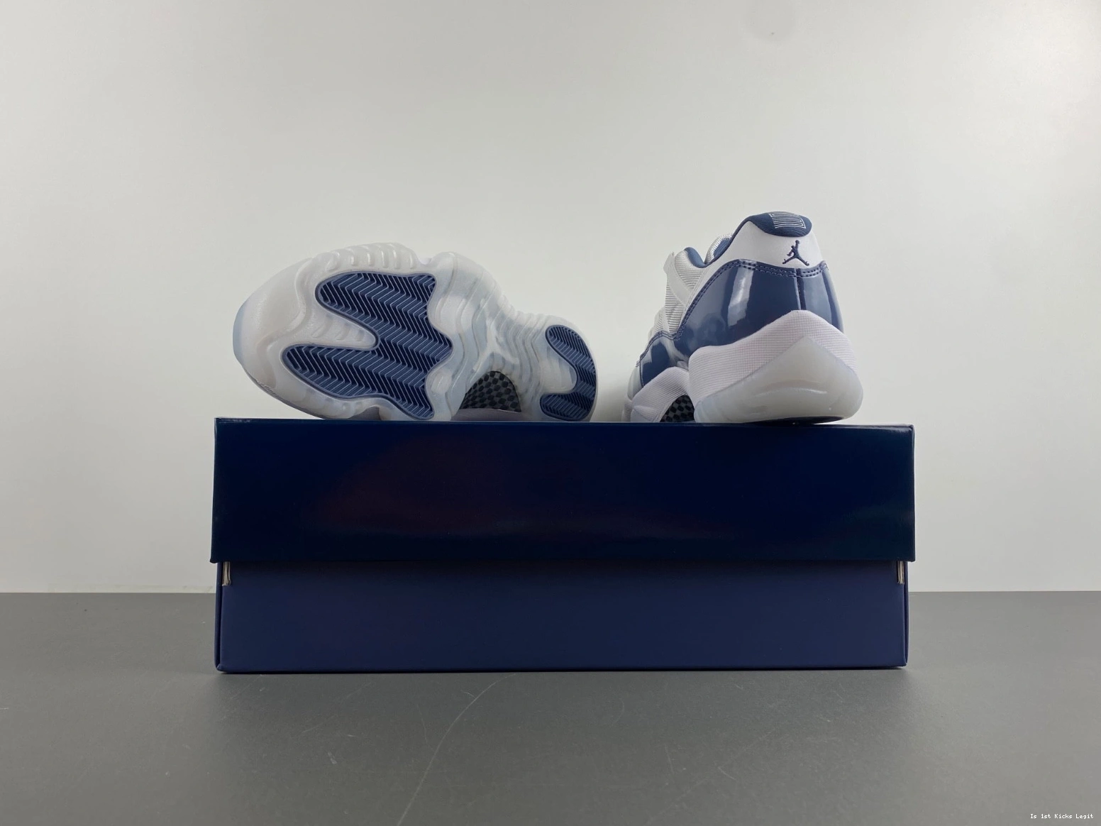 Low Air FV5104-104 Retro Jordan 11 Midnight Navy White  0830